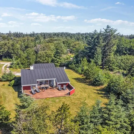 Valda - 1-5km From The Sea In Nw Jutland By Interhome