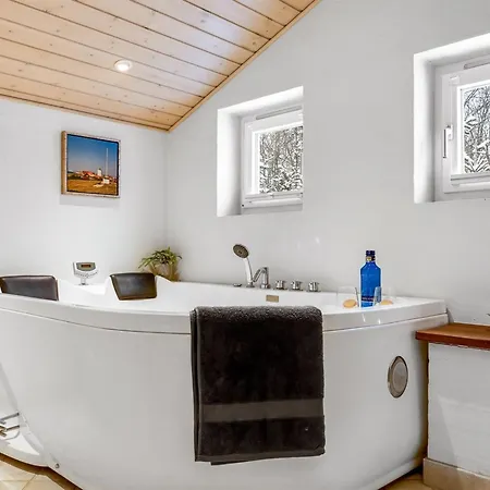 Valda - 1-5km From The Sea By Interhome Hébergement de vacances *